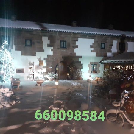 Hotel La Casona De Barrio, Alto Campoo Barrio  Екстериор снимка