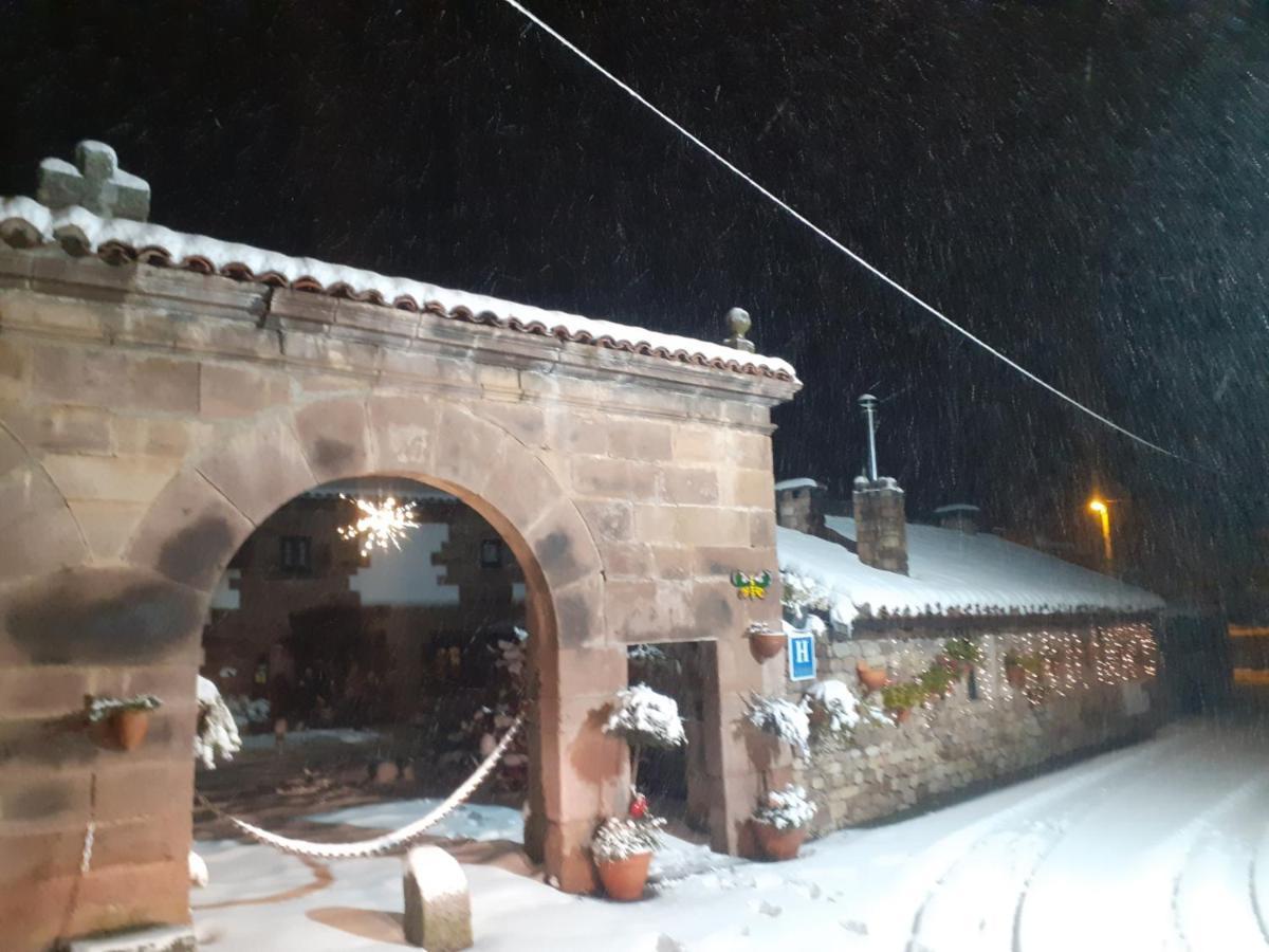 Hotel La Casona De Barrio, Alto Campoo Barrio  Екстериор снимка