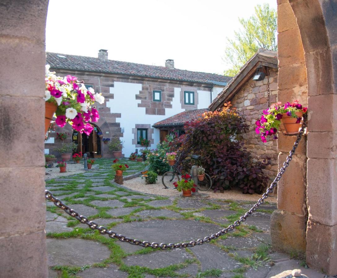 Hotel La Casona De Barrio, Alto Campoo Barrio  Екстериор снимка