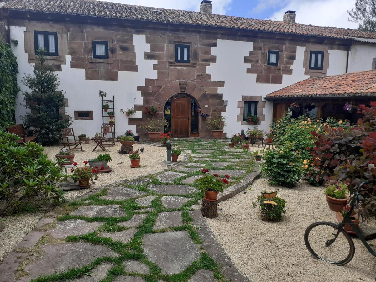 Hotel La Casona De Barrio, Alto Campoo Barrio  Екстериор снимка