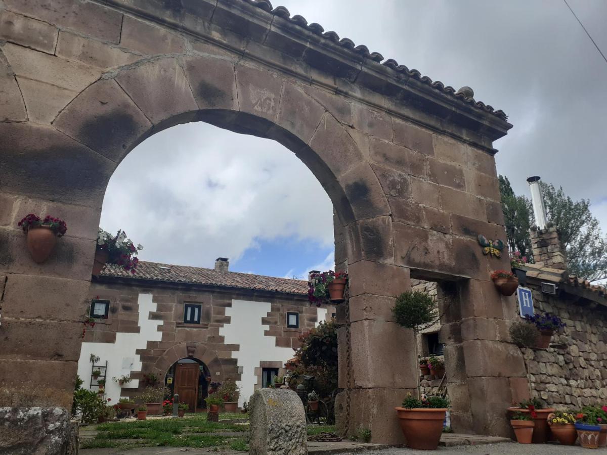 Hotel La Casona De Barrio, Alto Campoo Barrio  Екстериор снимка
